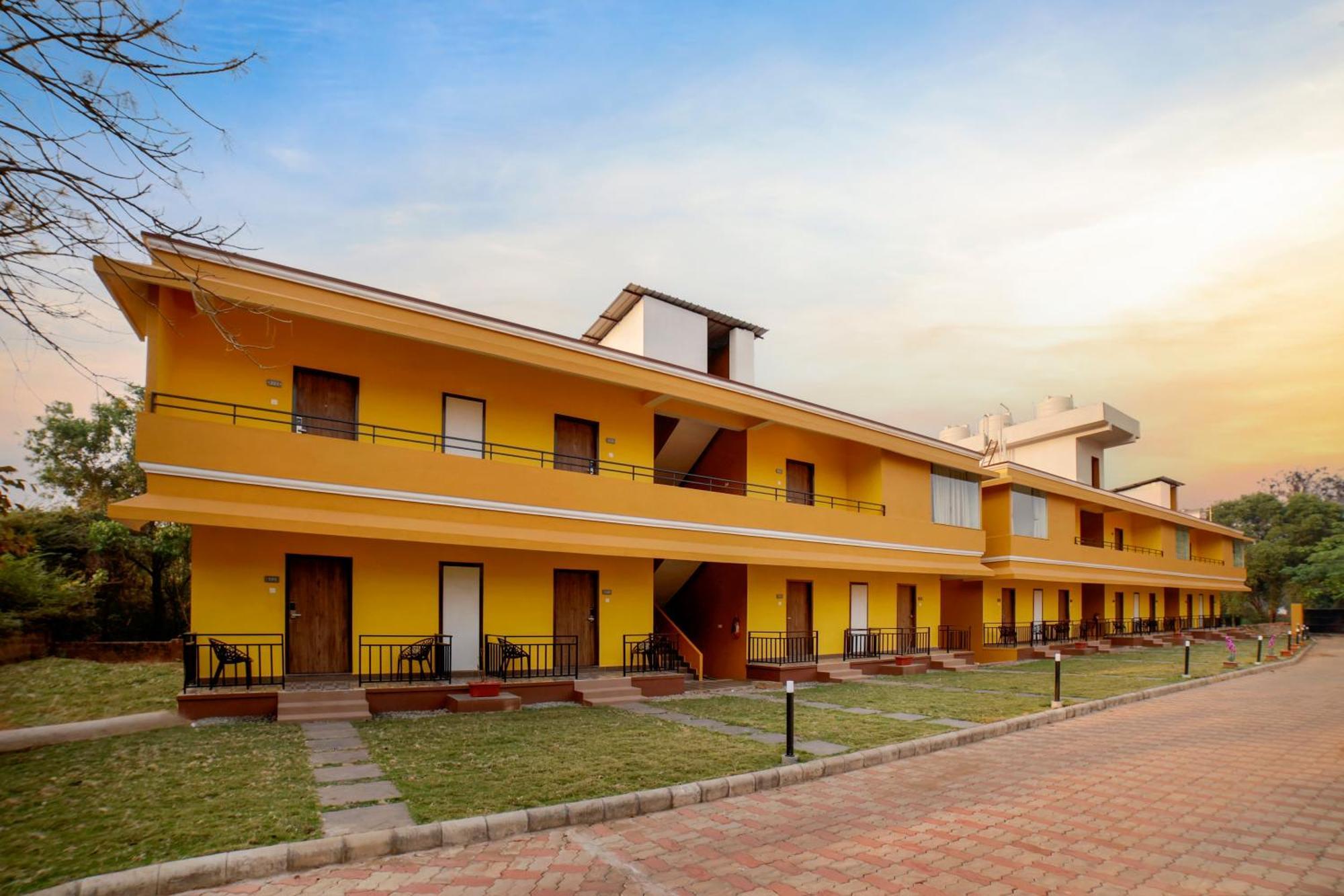 Sterling Karwar Hotel Buitenkant foto