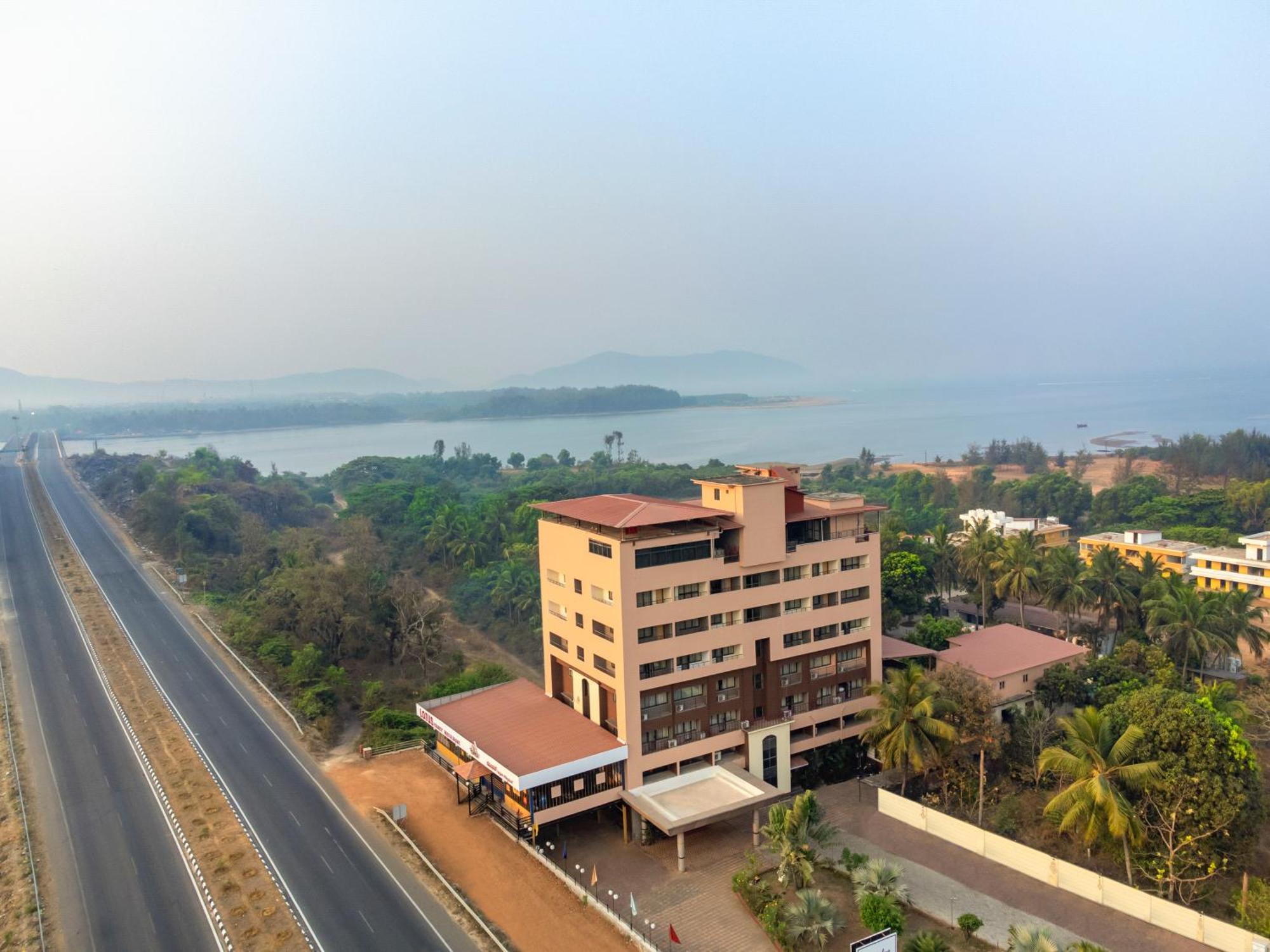 Sterling Karwar Hotel Buitenkant foto