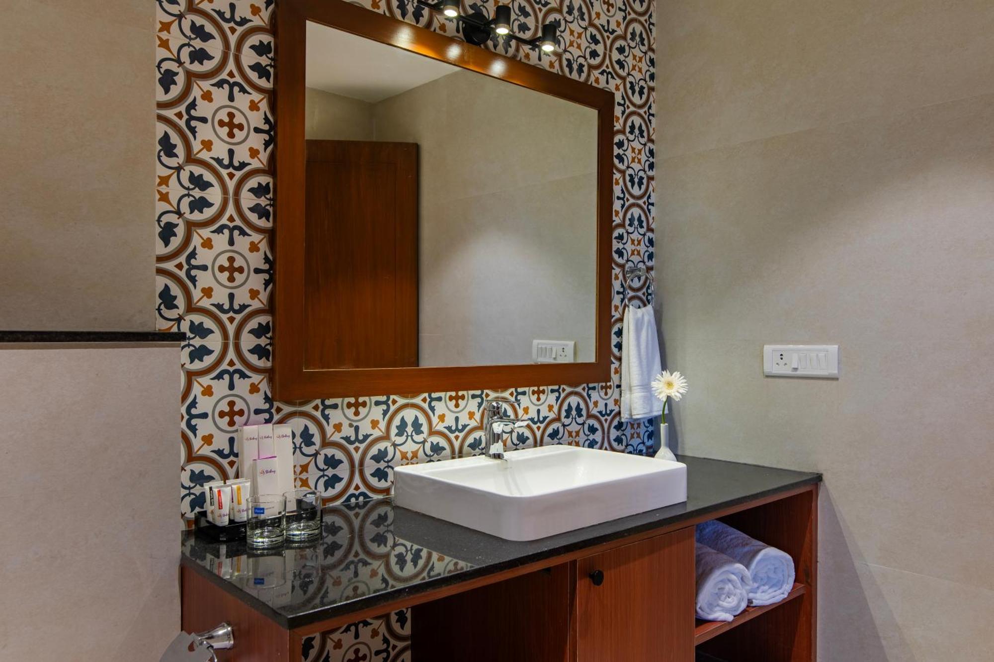 Sterling Karwar Hotel Buitenkant foto