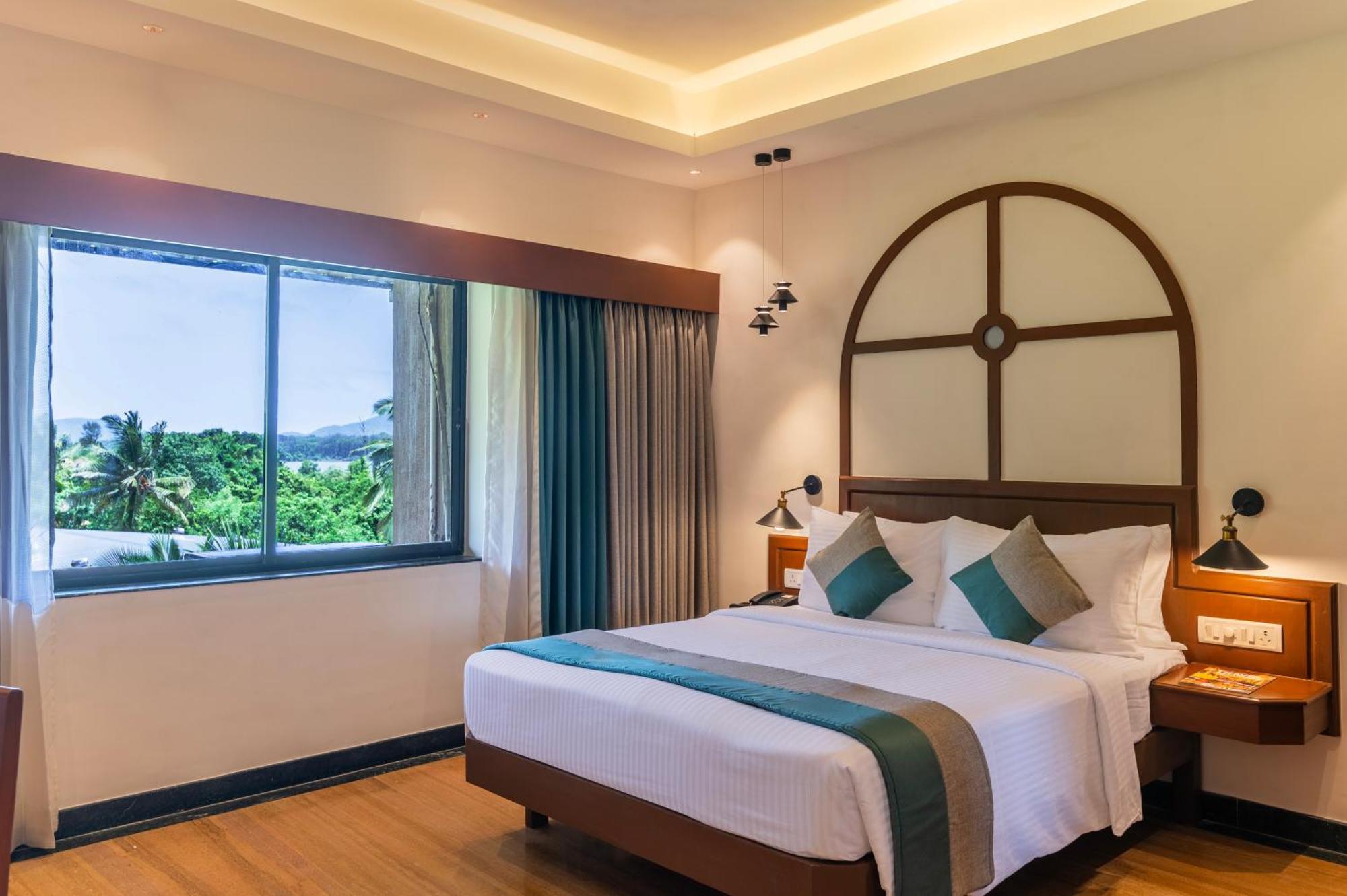 Sterling Karwar Hotel Buitenkant foto