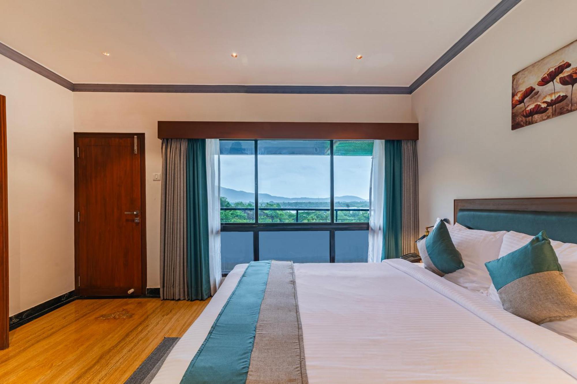 Sterling Karwar Hotel Buitenkant foto