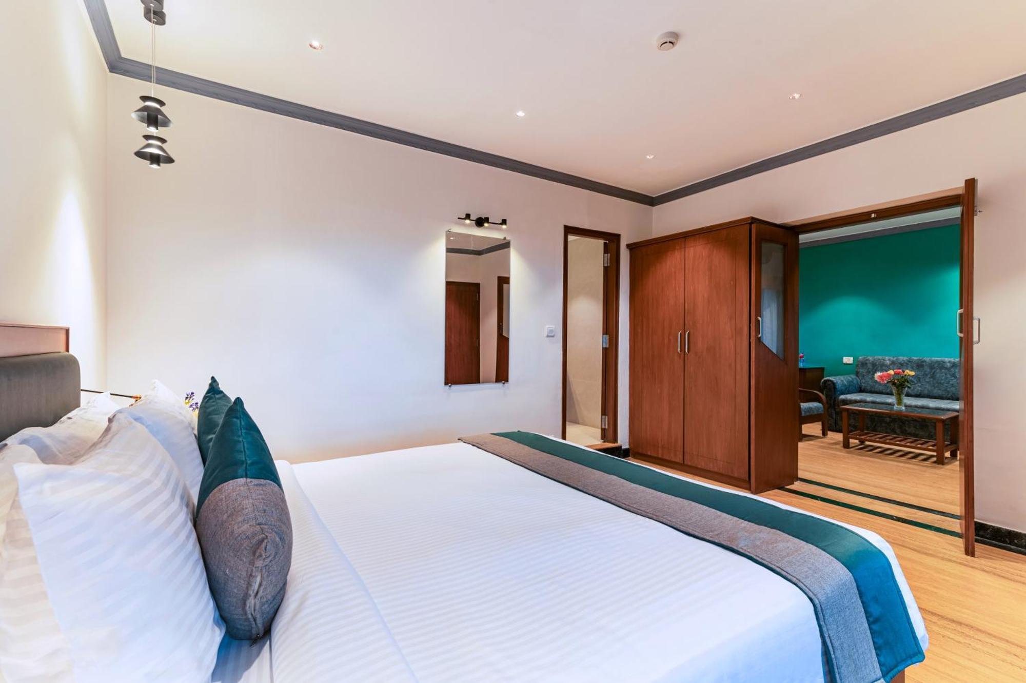 Sterling Karwar Hotel Buitenkant foto