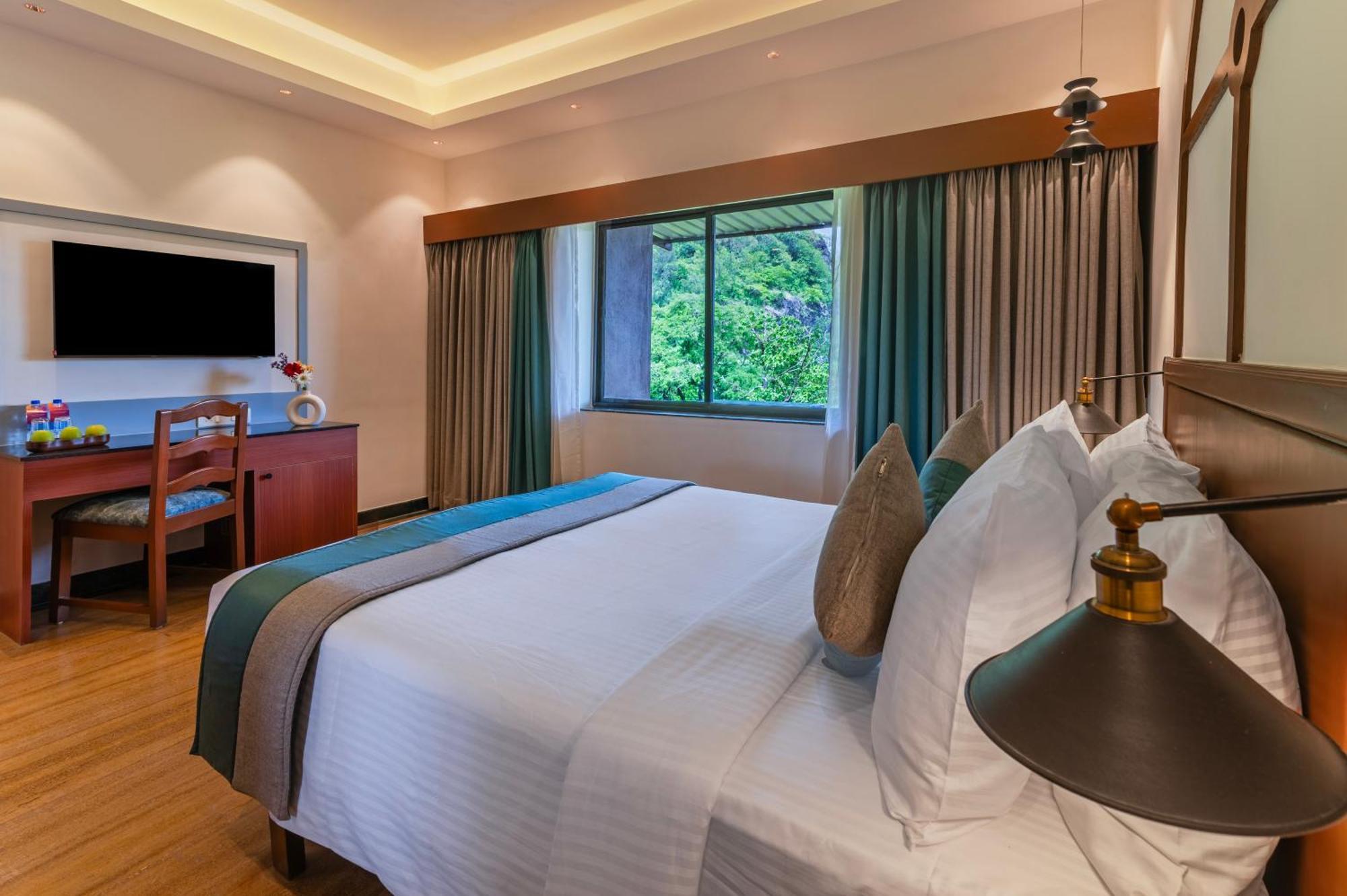 Sterling Karwar Hotel Buitenkant foto
