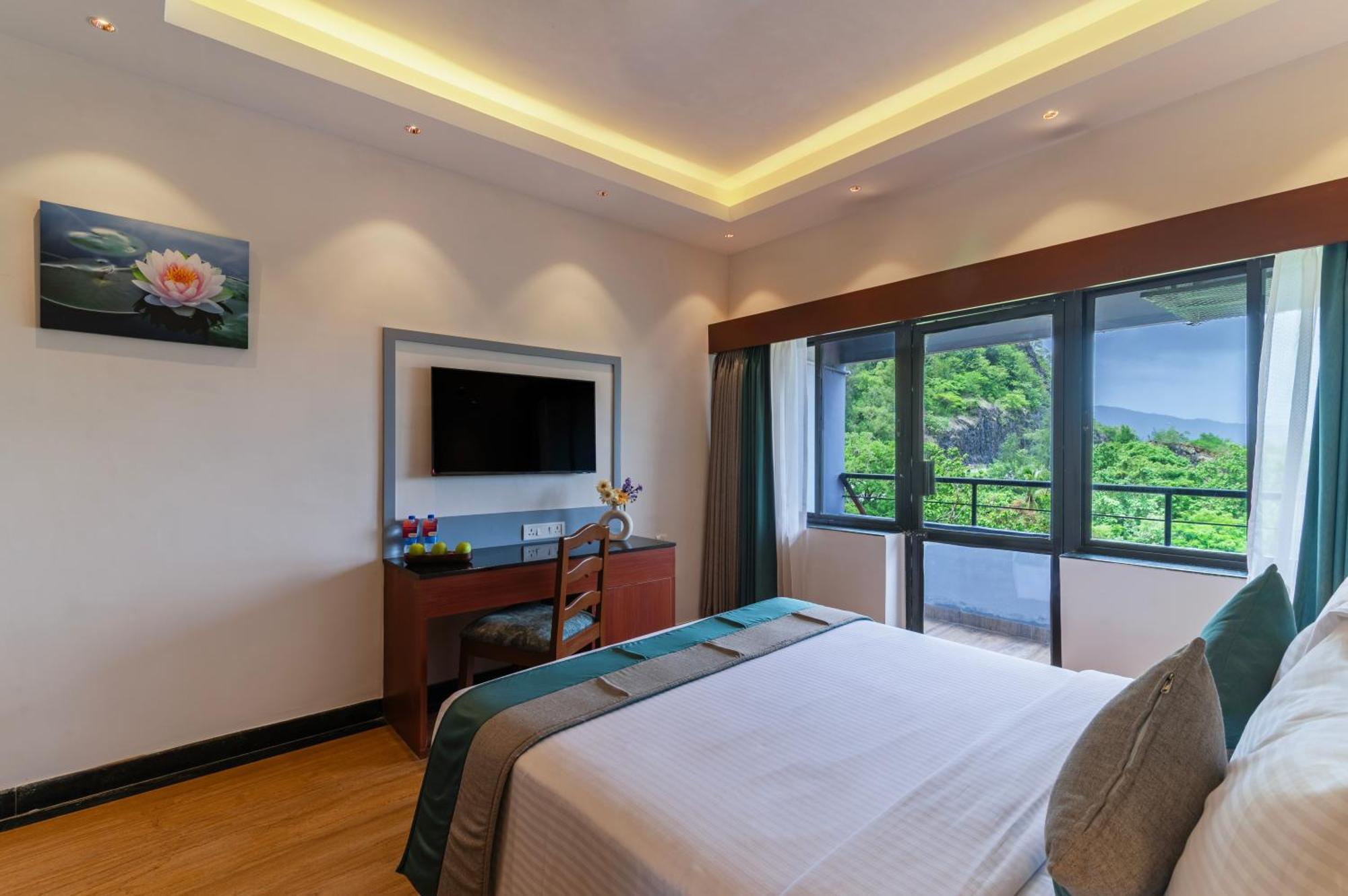 Sterling Karwar Hotel Buitenkant foto